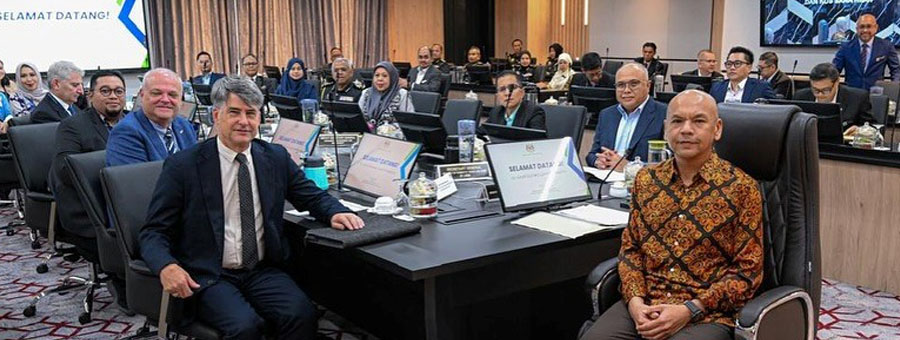 KUNJUNGAN HORMAT DARIPADA DELEGASI US-ASEAN BUSINESS COUNCIL