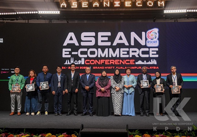 MAJLIS PERASMIAN ASEAN E-COMMERCE CONFERENCE 2025 : ASEAN E-COMMERCE TRANSFORMATION